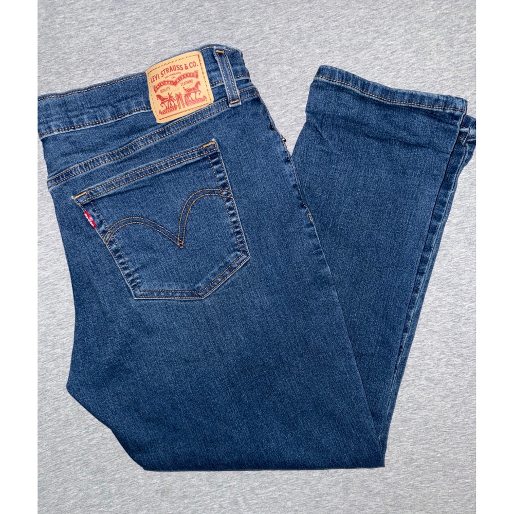 Levi Womens Boyfriend 33 Jeans Relaxed Fit Tapered Leg *Measurements 37x27*